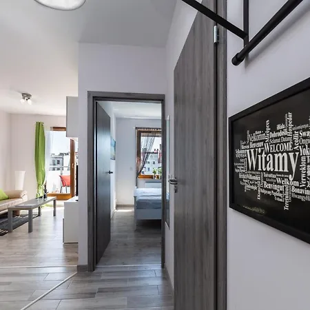 Daire ꙭ Nowy Apartament Zebra Centrum Stare Miasto Bema *